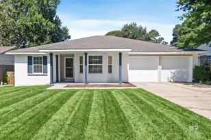119 Lake Forest Blvd, Daphne, AL 36526 - Photo 1
