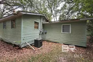27606 Koen Ln, Loxley, AL 36551 - Photo 6