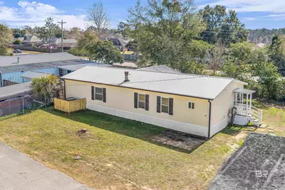 274 S Wren Lane, Robertsdale, AL 36567 - Photo 2