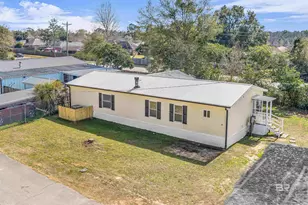 274 S Wren Ln, Robertsdale, AL 36567 - Photo 2