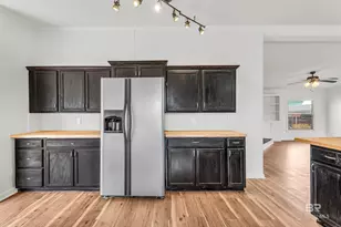 274 S Wren Ln, Robertsdale, AL 36567 - Photo 8