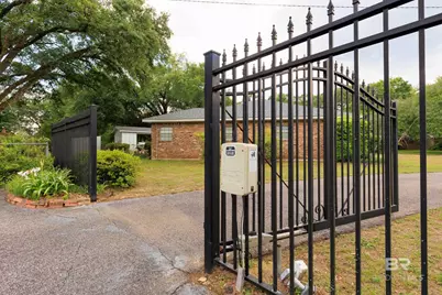 1367 Spring Valley Court, Mobile, AL 36693 - Photo 24