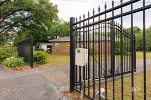 1367 Spring Valley Ct, Mobile, AL 36693 - Photo 24