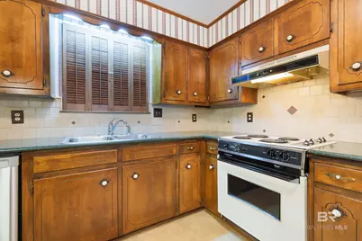 1367 Spring Valley Court, Mobile, AL 36693 - Photo 8