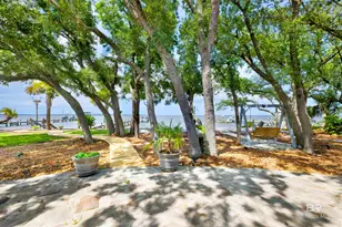 5466 N Shore Rd, Pensacola, FL 32507 - Photo 2