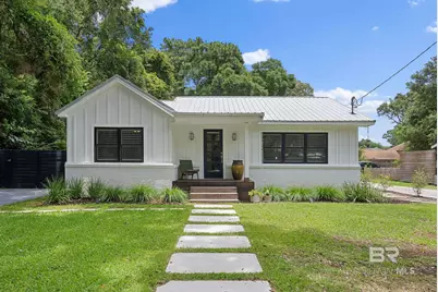 371 Pecan Avenue, Fairhope, AL 36532 - Photo 1