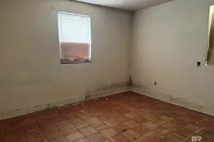 2213 Vivian Dr, Mobile, AL 36693 - Photo 10