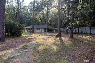 1401 Forest Ridge Rd, Mobile, AL 36618 - Photo 2