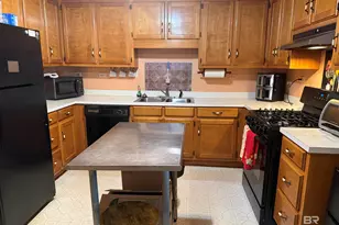1401 Forest Ridge Rd, Mobile, AL 36618 - Photo 6