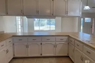 1303 N Cedar St, Foley, AL 36535 - Photo 6