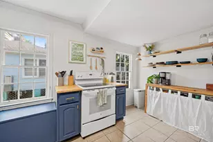 205 Pinehill Dr, Mobile, AL 36606 - Photo 14