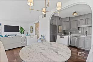 207 S Mobile St, Fairhope, AL 36532 - Photo 2