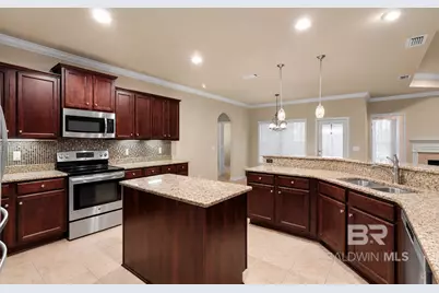 2081 Bourbon Street, Foley, AL 36535 - Photo 8