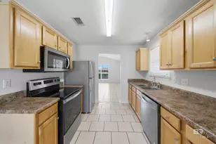2704 Hampton Park Cir, Foley, AL 36535 - Photo 6