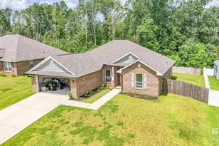 22976 Ridgewood Dr, Robertsdale, AL 36567 - Photo 2