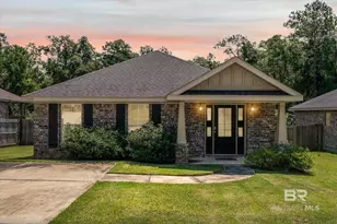 1254 W Forest Glen Dr, Mobile, AL 36618 - Photo 1