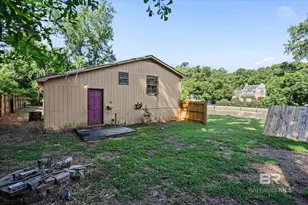 401 Frederick Ave, Fairhope, AL 36532 - Photo 20