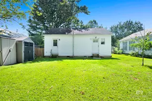 403 N Pine St, Foley, AL 36535 - Photo 8