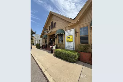 209 W Laurel Avenue, Foley, AL 36535 - Photo 2