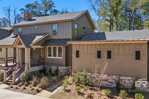 609 Pensacola Ave, Fairhope, AL 36532 - Photo 1