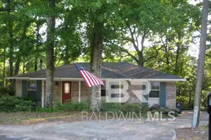 403 Circle Dr, Fairhope, AL 36532 - Photo 1