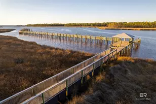 17 Osprey Dr, Pensacola, FL 32507 - Photo 1