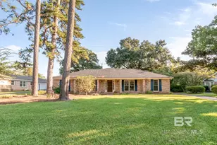 5725 S Vendome Dr, Mobile, AL 36609 - Photo 1