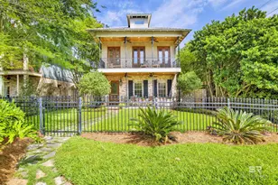 375 S Section St, Fairhope, AL 36532 - Photo 1