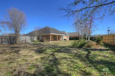 200 Hawthorne Circle, Fairhope, AL 36532 - Photo 4