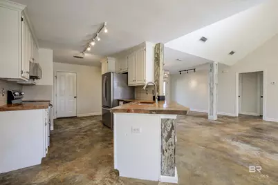 200 Hawthorne Circle, Fairhope, AL 36532 - Photo 8