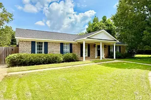 10203 Woodmere Dr, Fairhope, AL 36532 - Photo 1