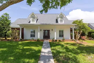 19138 Fairfield Dr, Fairhope, AL 36532 - Photo 1