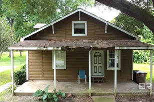 411 Young St, Fairhope, AL 36532 - Photo 1