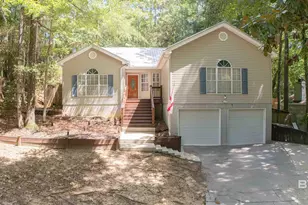 379 Ridgewood Dr, Daphne, AL 36526 - Photo 1