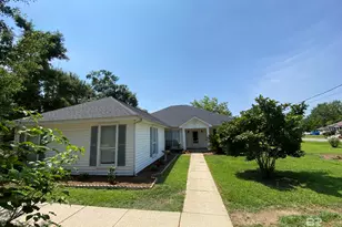 527 W Carolyn Ave, Foley, AL 36535 - Photo 1
