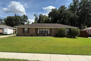 523 W Amanda Ave, Foley, AL 36535 - Photo 1