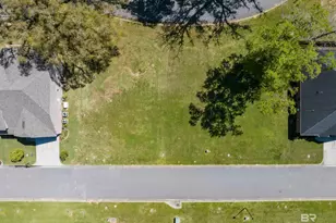 2281 E Snowden Pl, Mobile, AL 36609 - Photo 1