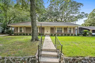 2308 W Lantern Ln, Mobile, AL 36693 - Photo 1