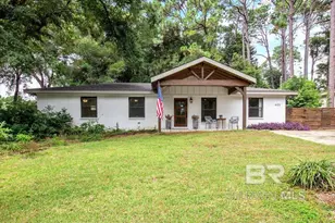 409 Frederick Ave, Fairhope, AL 36532 - Photo 1