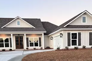 424 Bloomsbury Ave, Fairhope, AL 36532 - Photo 1