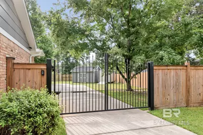 931 E Regents Drive, Mobile, AL 36609 - Photo 42