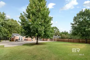 931 E Regents Dr, Mobile, AL 36609 - Photo 38