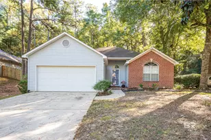136 Donna Cir, Daphne, AL 36526 - Photo 1