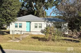 605 S White Ave, Bay Minette, AL 36507 - Photo 1