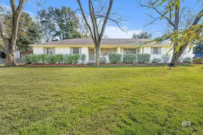 18 Blue Island Avenue, Fairhope, AL 36532 - Photo 1