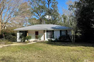 353 S School St, Fairhope, AL 36532 - Photo 1