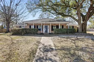6017 Laurel Wood Ct, Mobile, AL 36609 - Photo 1