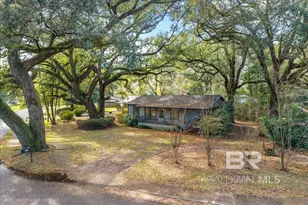 907 Dauphine Cir, Daphne, AL 36526 - Photo 1
