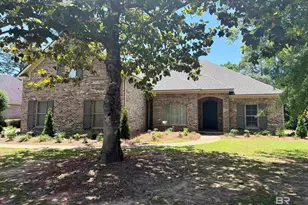 318 Cumberland Rd, Fairhope, AL 36532 - Photo 1