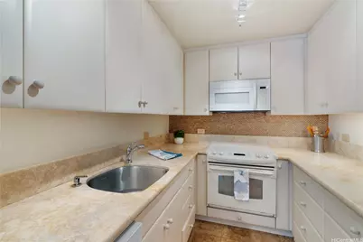 2979 Kalakaua Avenue #603, Honolulu, HI 96815 - Photo 8